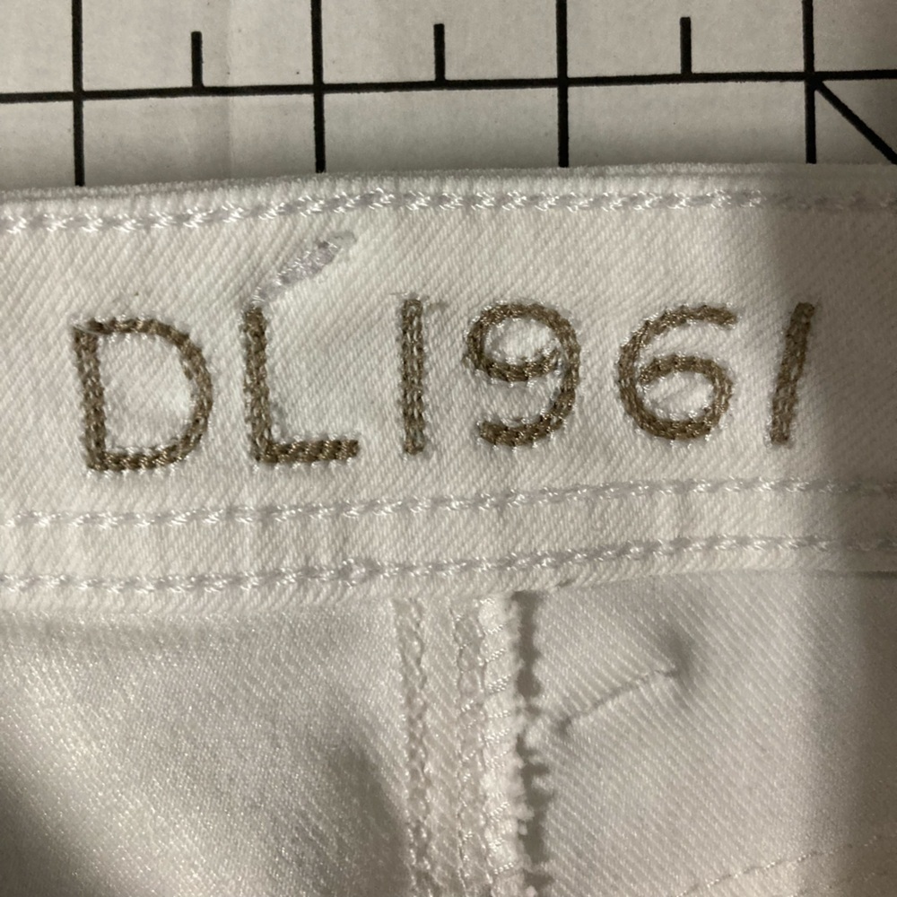 DL1961 Women’s Size‎ 28 White Amanda Skinny Jeans - Picture 4 of 11